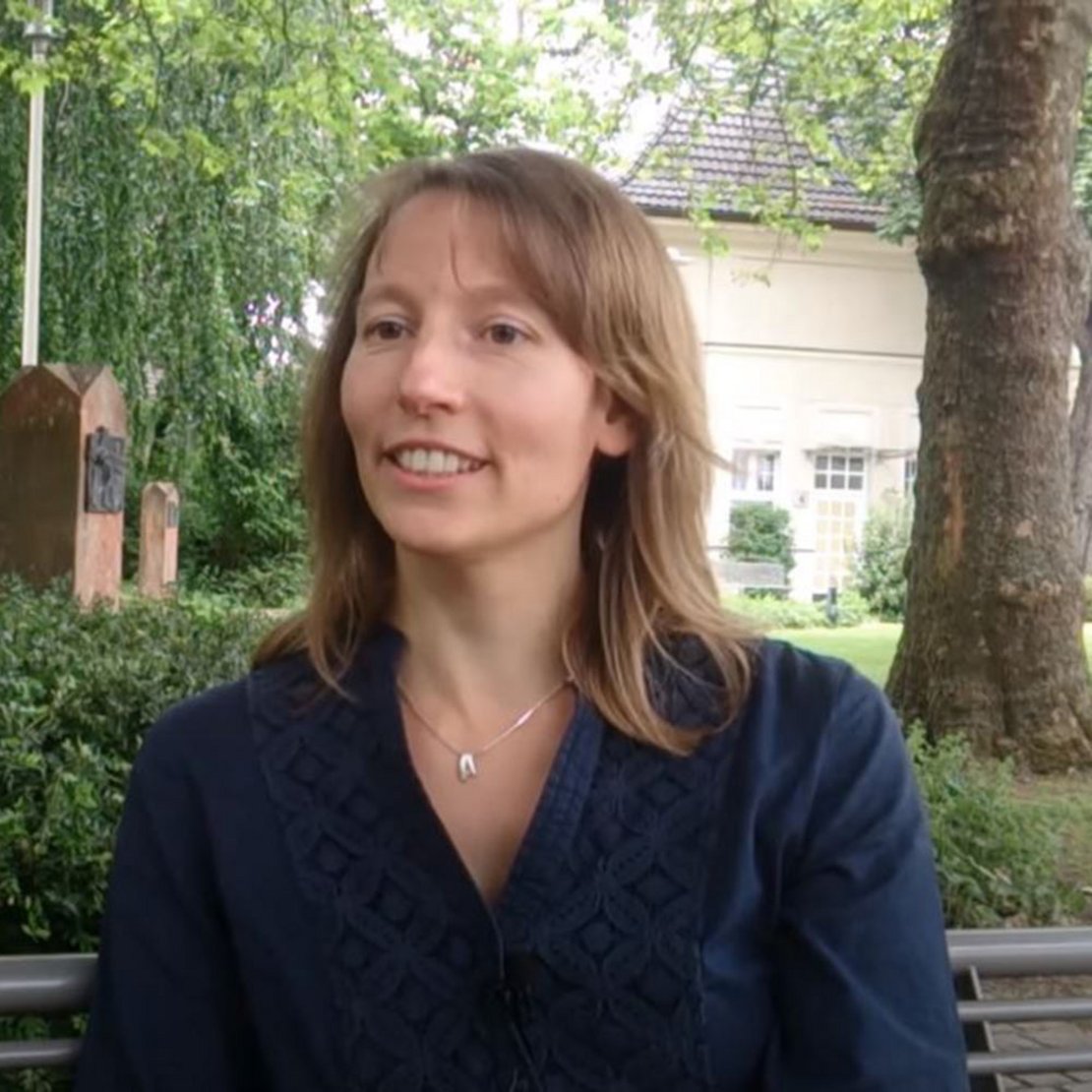 Dr. med. Melanie Anheyer Dr. med. Melanie Anheyer